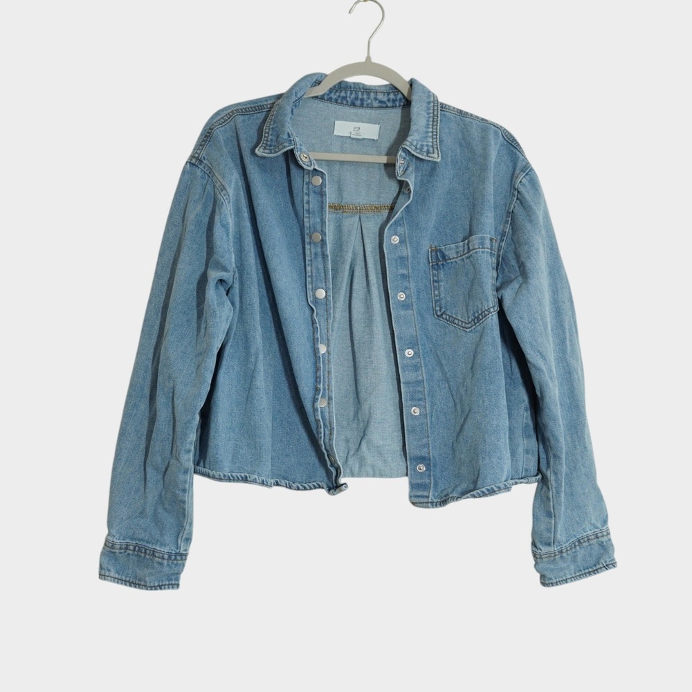 Thread & Supply Size Medium Light Wash Denim Cropped Shirt Jacket Shacket Fall